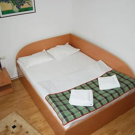 Next Guest house 3*